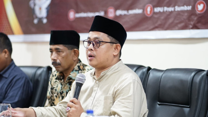  Ory Sativa Syakban, Ketua Divisi Teknis Penyelenggaraan Pemilu KPU Sumbar