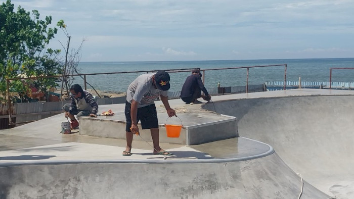 Arena skatepark di Pantai Muaro Lasak Padang hari ini akan diresmiikan penggunaannya. Pembangunan tahap awal sudah dllakukan semasa Hendri Septa menjabat Wali Kota Padang.