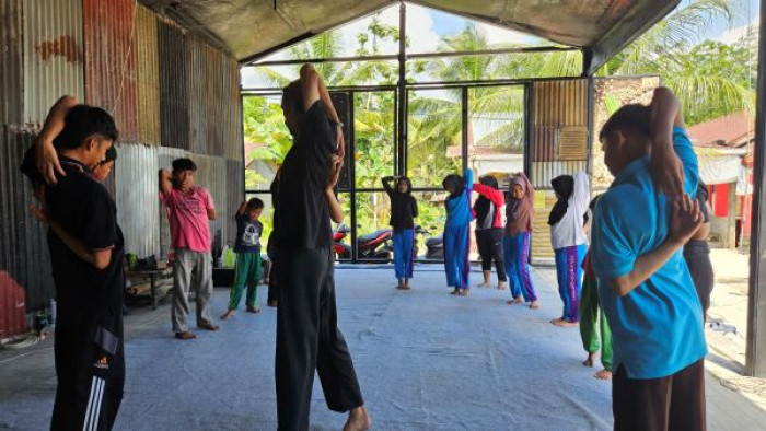 KSNTluncurkan program baru Kelana Akhir Pekan diikuti secara gratis bagi anak-anak dan remaja di Korong Kasai, Nagari Kasang, Batang Anai, Padang Pariaman. Ini salah satu Kelas Teater 