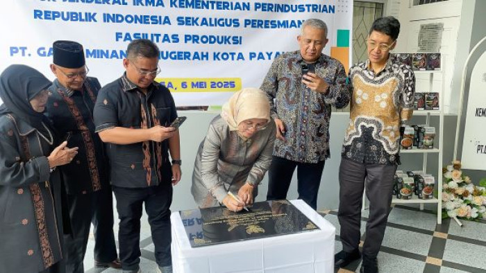 Dirjen IKMA remikan fasilitas produksi baru milik PT. Gadih Minang Anugerah, produsen makanan olahan khas Minangkabau dengan merek Rendang Gadih pada Selasa (6/5/2025)
