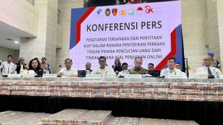 Dua Tersangka Operasi Pencucian Uang Judi Daring Ditangkap, Polisi Sita Aset Rp530 Miliar