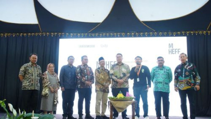
Maheff 2025 resmi dibuka Sekretaris Direktorat Jenderal Pengembangan, Pemanfaatan, dan Pembinaan Kebudayaan Kementerian Kebudayaan RI, Judi Wahjudin, S.S., M.Hum., di Gedung Nasional Maharajo Dirajo, Batusangkar, Sabtu (14/6/2025).