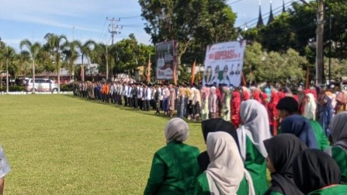 Upacara Hari Ulang Tahun Kepindahan Ibu Kota Kabupaten Agam yang digelar pada Senin (21/7/2025) di halaman Kantor Bupati Agam, Lubuk Basung.
