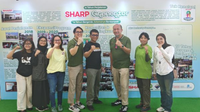 Aksi peduli lingkungan yang dilakukan oleh pihak pemerintah, Sharp Indonesia, komunitas Sharp Indonesia dan NGO