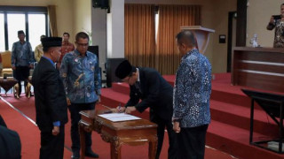 Wali Kota Payakumbuh Melantik PPT, Direktur Air Minum Tirta Sago, dan Pejabat Fungsional 
