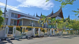 Tak Ada Solusi dari Pemda, 359 Nakes Honorer Pesisir Selatan Bakal 