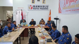 Bawaslu Kota Padang Perkuat Humas dan Keterbukaan Informasi, Bidik Kesiapan Pemilu 2029