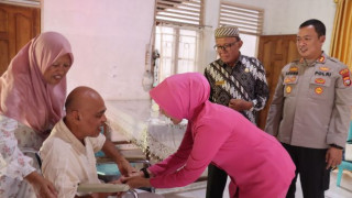 Sambut Hari Bhayangkara ke-80, Polres Pasaman Barat Gelar Anjangsana ke Purnawirawan dan Warakawuri Polri
