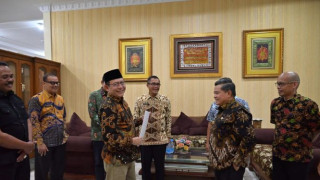Pemerintah Kota Payakumbuh Membantu Agam 1 Milyar 
