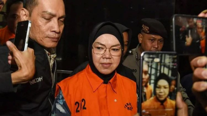 Bupati Sukoharjo Etik Suryani menjalani pemeriksaan di Gedung Merah Putih KPK, Jakarta, Jumat (10/7/2026). Etik Suryani ditangkap bersama empat orang lainnya dalam operasi tangkap tangan (OTT) KPK terkait dugaan pemerasan terhadap para perangkat daerah di Kabupaten Sukoharjo. Foto ANTARA
