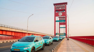 Green SM Masuk Palembang, Taksi Listrik Bidik Mobilitas Hijau di Kota Pempek

