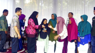 Pemkab Pasbar Salurkan Pangan Beras Kepada 52.016 Penerima di Kinali 
