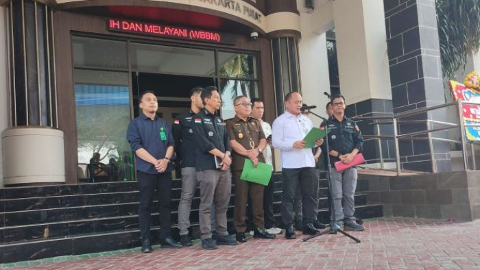 Kepala Pusat Penerangan Hukum (Kapuspenkum) Kejagung Anang Supriatna ketika menjelaskan terkait kasus korupsi tata kelola MBG,(foto kompas.com]
