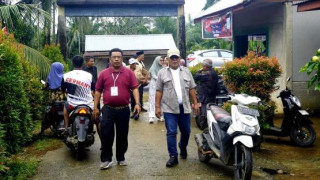 Bupati dan Wabup Pasbar Pantau Langsung Pelaksanaan Pilwana E-Voting Sesi Keenam di Gunung Tuleh