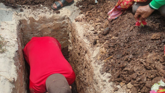 Seorang balita berusia satu tahun di Jalan Diponegoro, Kelurahan Bukuan, Kecamatan Palaran, Samarinda, Kalimantan Timur (Kaltim), meninggal dunia setelah mengalami sesak napas, Kamis (15/10/2026).foto kompascom